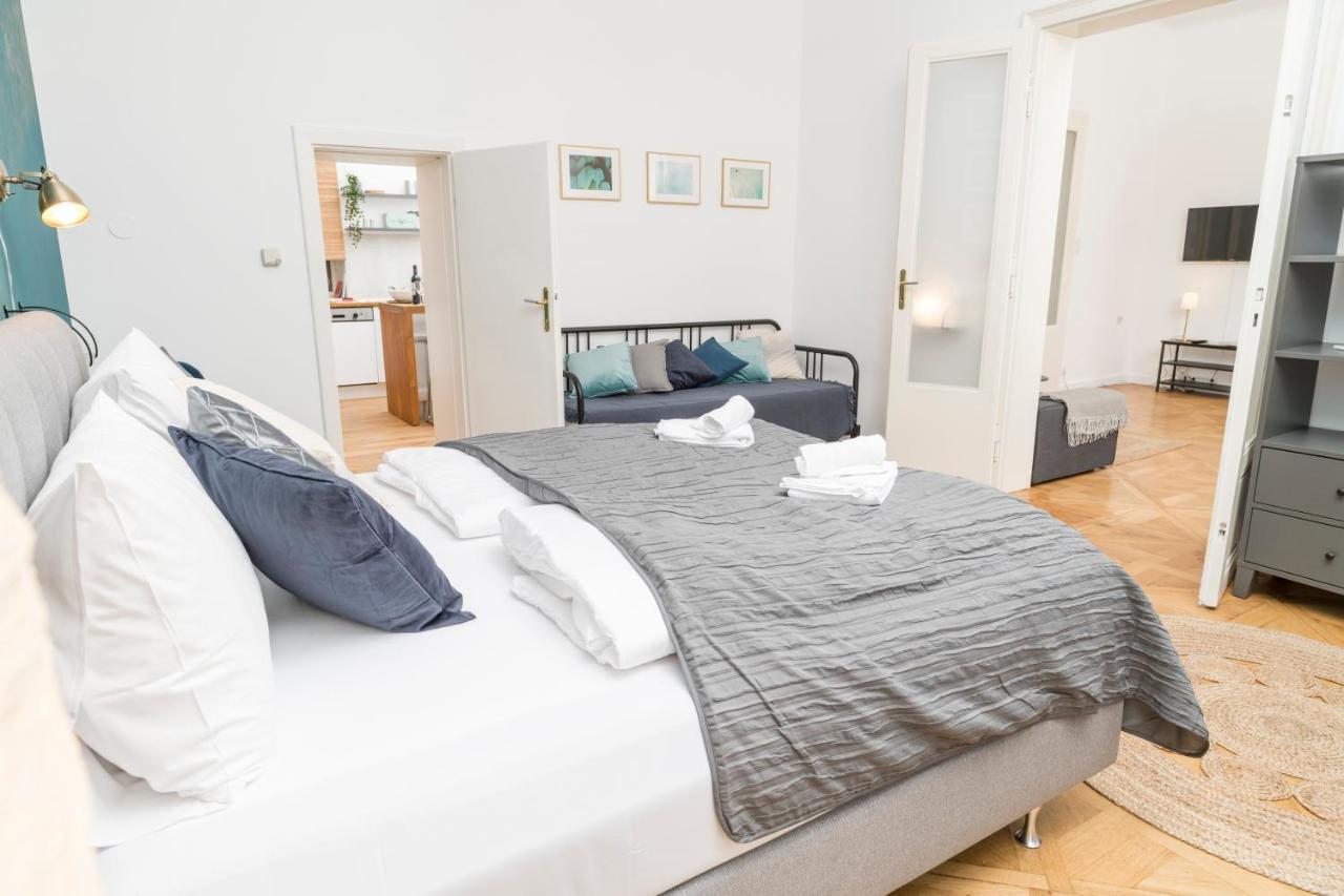 Luxury Suites Mariahilf Wina Bagian luar foto