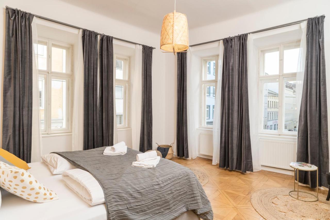 Luxury Suites Mariahilf Wina Bagian luar foto