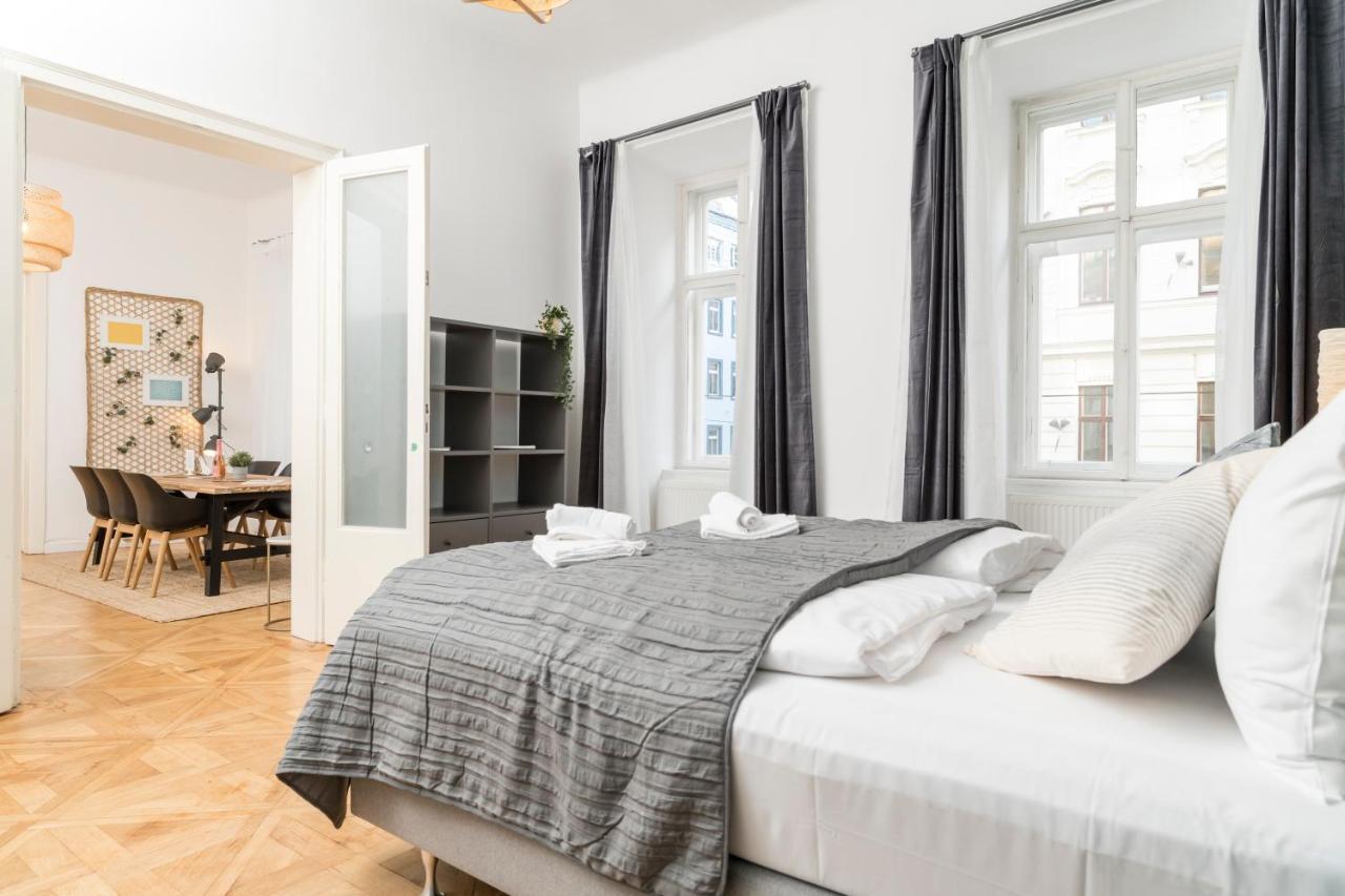 Luxury Suites Mariahilf Wina Bagian luar foto