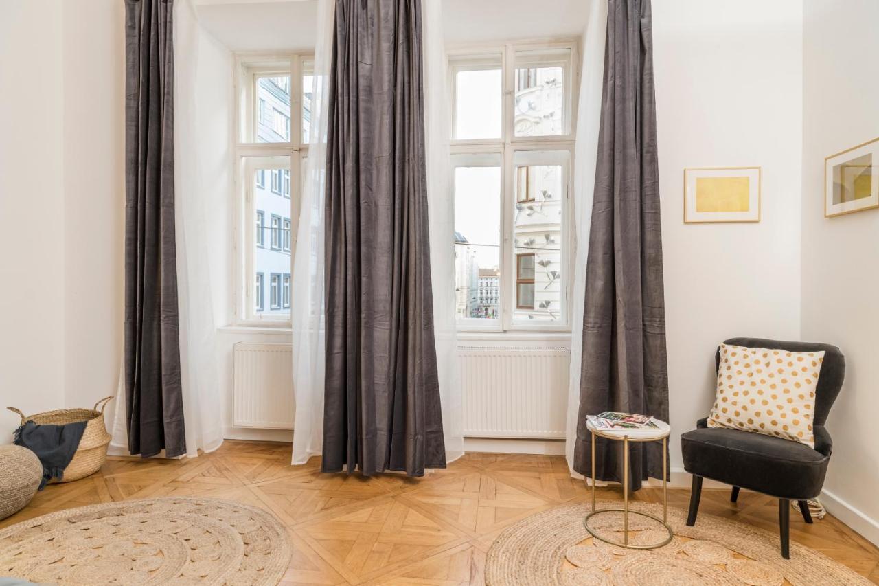 Luxury Suites Mariahilf Wina Bagian luar foto