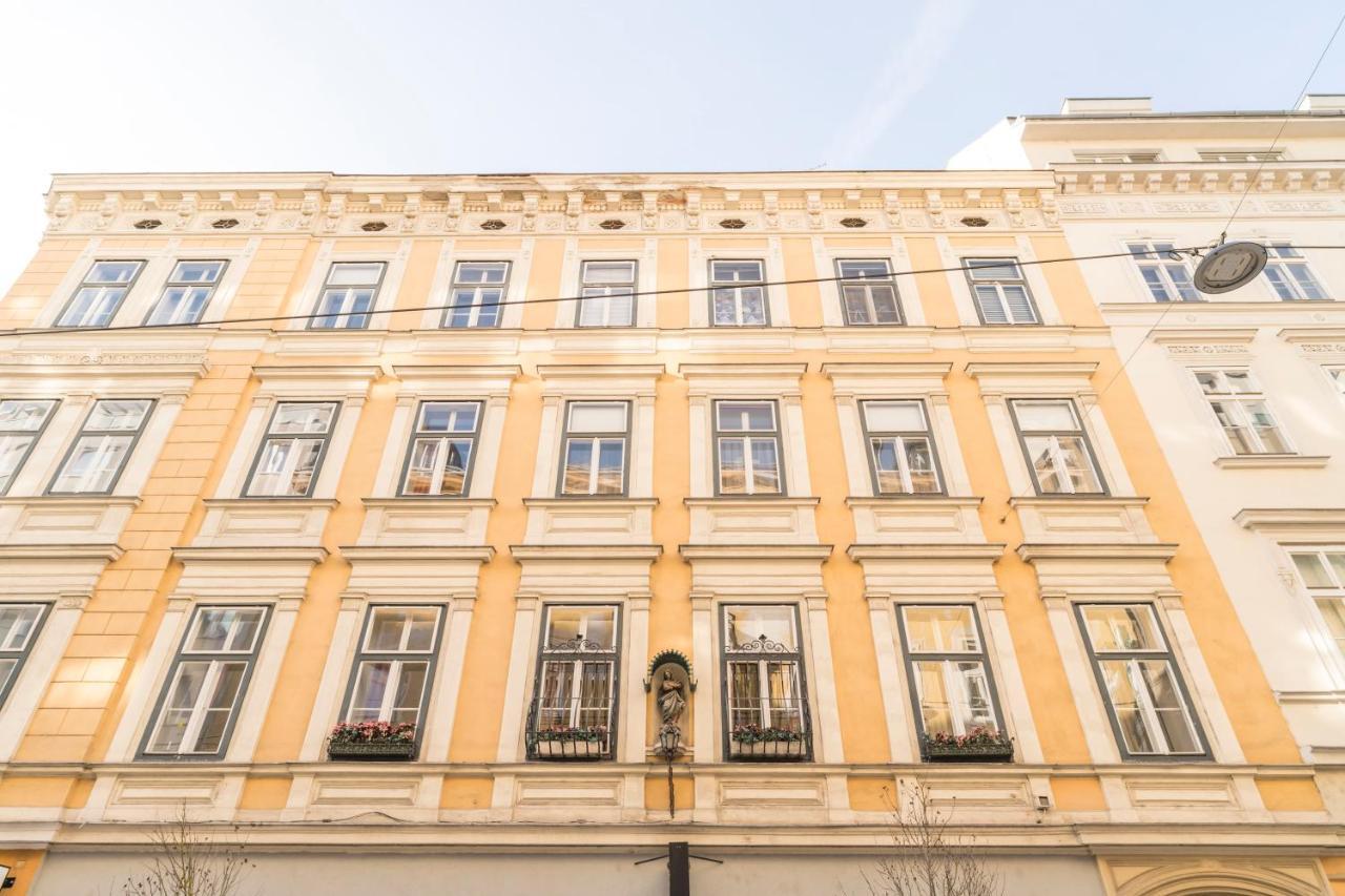 Luxury Suites Mariahilf Wina Bagian luar foto